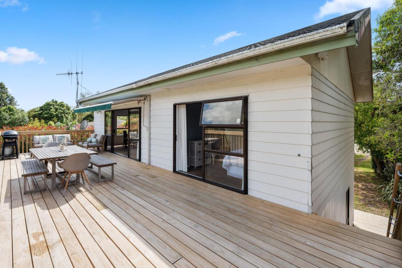 Waitahanui Lake House - Lake Taupo Holiday Home Экстерьер фото